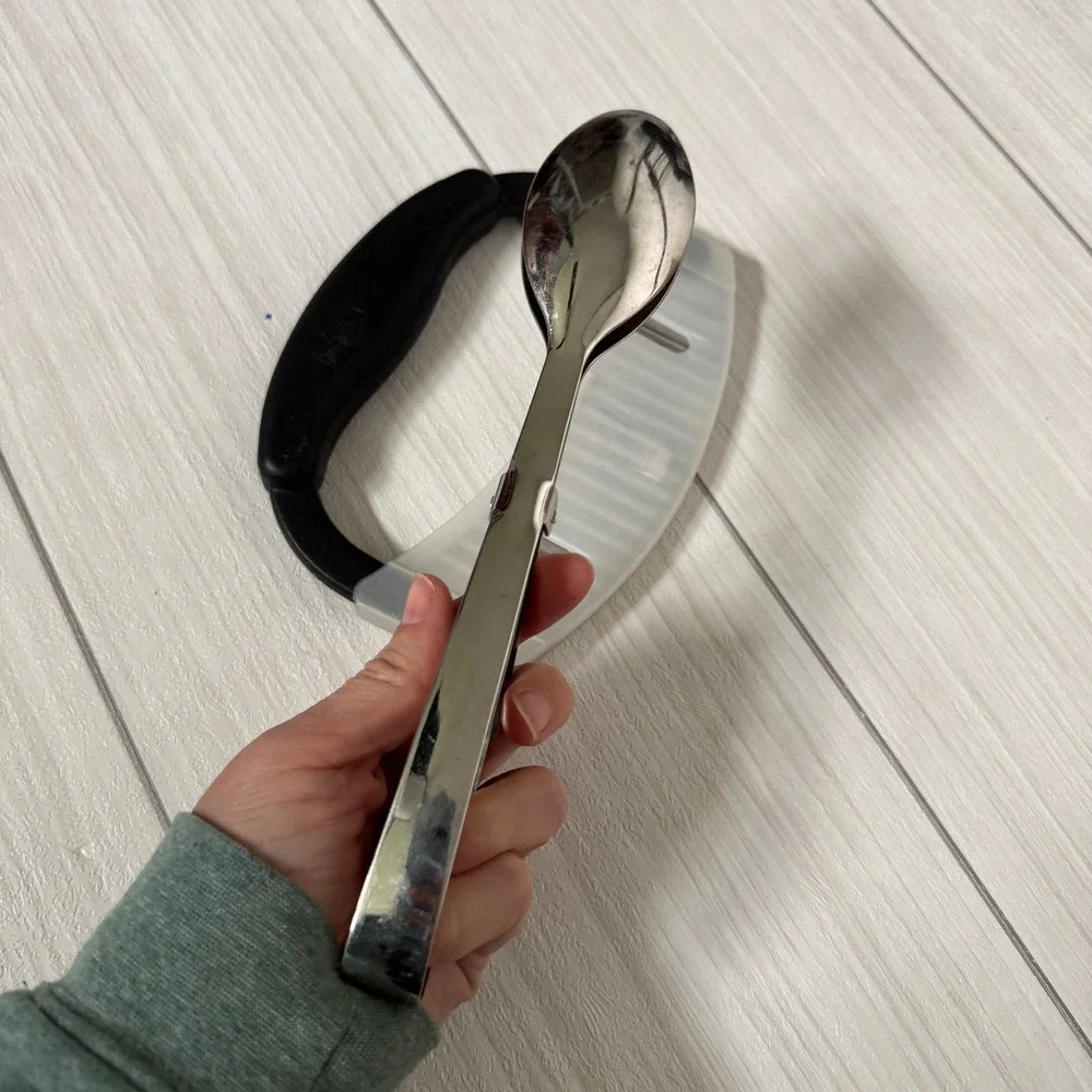 Pampered Chef Wavy Crinkle Cutter with Cover and Stainless Spoon Tongs Set
